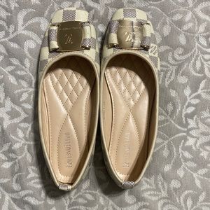 LV Flats! Sure to turn heads!